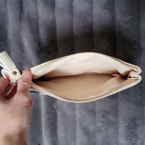 NWT! I Can and I Will Embossed Medium Pouch! - Picture 5 of 8